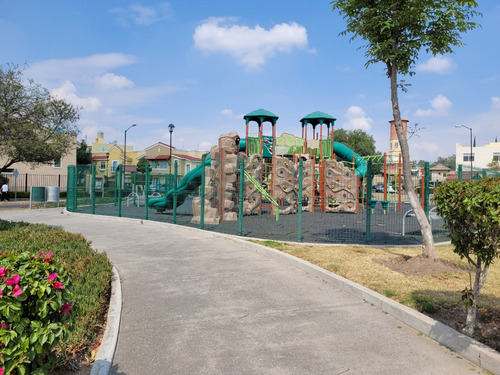 En Venta Casa Con 3 Recámaras ¡recién Remodelada! A 15 Mins Del Aifa