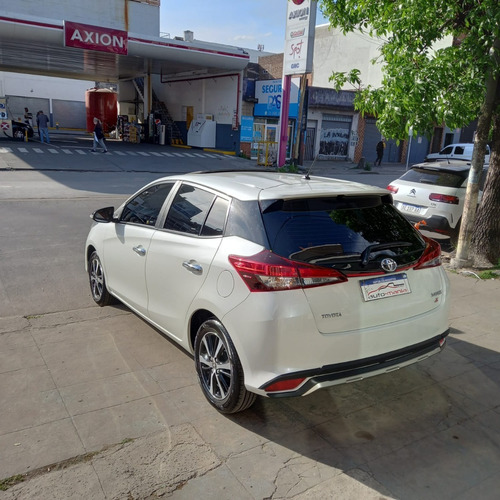 Imagen 5 de 21 de Toyota Yaris S Automania