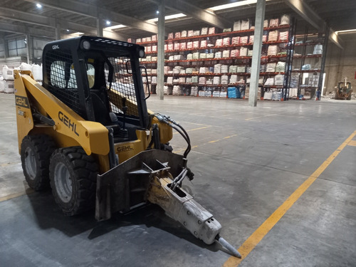 Alquiler Minicargadora Martillo Hidraulico Movimiento Suelos