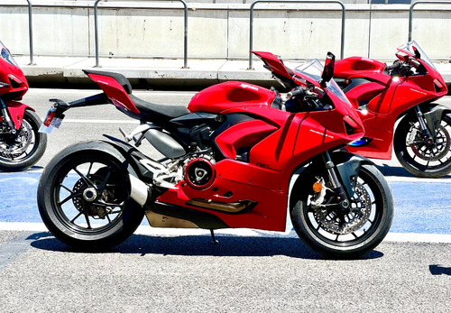 Ducati Panigale V2 2023 Con 2,300kms Solo Usada En Pista
