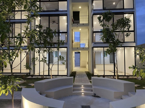 Departamento En Venta En Mérida, Nutuuk, De 1 Habitación De Entrega Inmediata