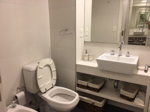Venta De Apartamento 2 Dormitorios En Brava, Punta Del Este.