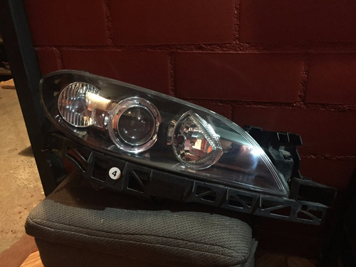 Foco Derecho Mazda 3r 2007
