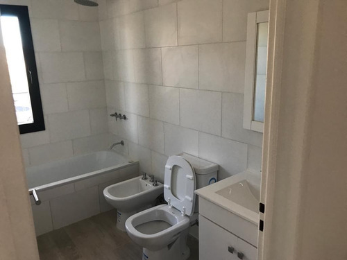 Departamento En Venta En Los Arces, La Cañada De Pilar, Pilar