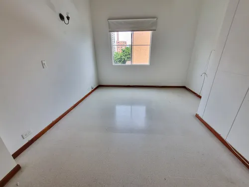 Apartamento Duplex En Venta En Laureles