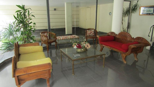 Imagen 12 de 16 de Señorial Semi Piso Frente A La Plaza Conesa - Venta Directa!!!