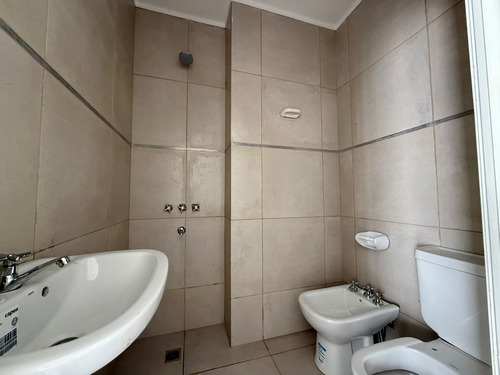 Casa En Venta, 3 Dormitorios, Zona Centro
