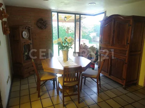 Casa Residencial De Un Piso En Venta, Zona Carcaña, Recta A Cholula, Puebla