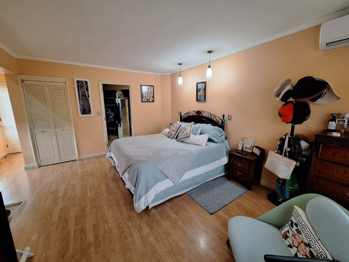 Excelente Casa De 4 Dormitorios En Los Almendros Reñaca