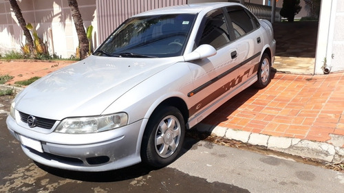 Chevrolet Vectra 2001 2.2 Gls 4p
