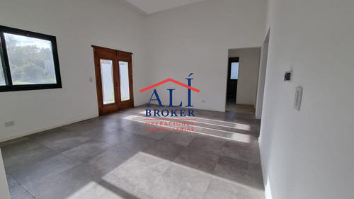 Casa En Altos De Campo Grande