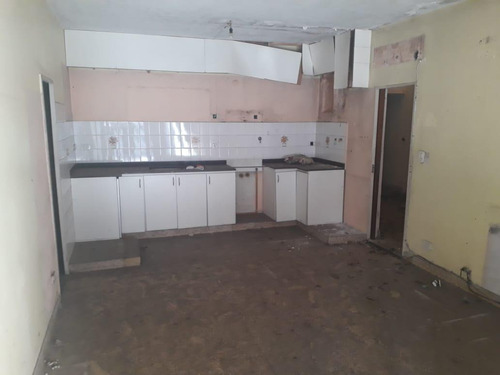 Imagen 11 de 27 de Lote Comercial En Esquina C/ Casa 6 Amb. Y Local A Refaccionar - Solo Uso Comercial - S.justo (ctro)