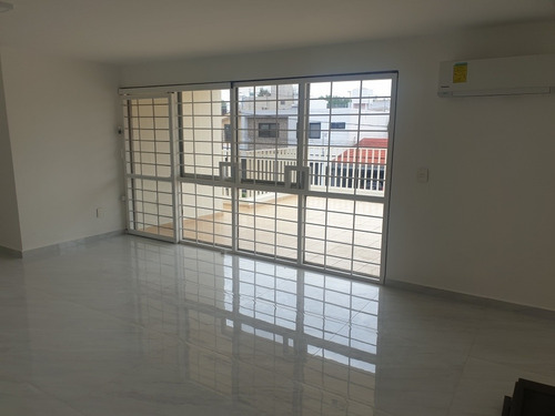 Imagen 3 de 20 de Residencia De Lujo 4 Rec.+1/ Residencial Victoria ,recién Remodelada /zapopan /excelente Ubicación /oportunidad!!expogdl/distrito La Perla/pza Sol