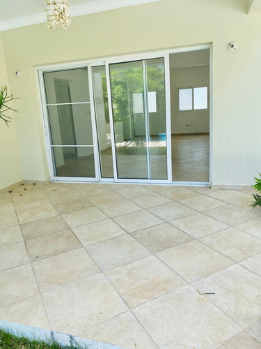 Imagen 4 de 8 de Apartamento De 1 Habitación Sin Muebles En Cocotal, Bávaro