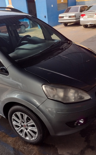 Imagem 3 de 7 de Fiat Idea 2012 1.4 Attractive Flex 5p
