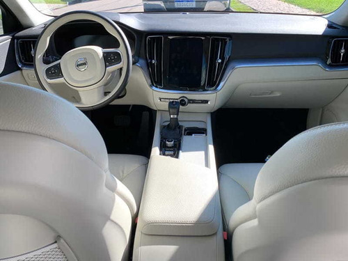 Volvo S60 T-4 Momentum 2.0 Turbo 190cv Aut./2020