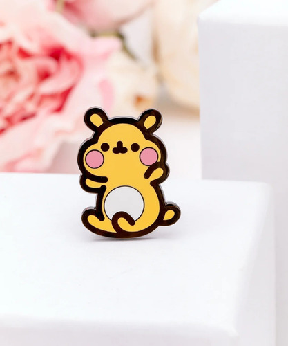 Pin Prendedor Pusheen Cheek The Hamster Pin Color Amarillo De 2.3cm De Largo X 2.9cm De Alto