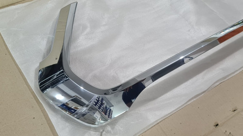 Moldura Parrilla Cromada Original Toyota Hilux 2021 22 2023