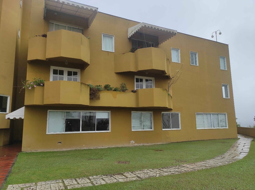 Se Vende Apto 45m2  El Hatillo Las Marías