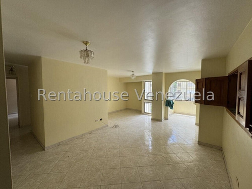Stephany La Roche Apartamento En Venta En La Urbanizacion Colinas De Santa Monica Mls #25-7285