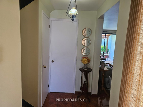 Casa En Venta De 4 Dorm. En Maipú