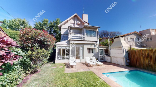 Imagen 5 de 30 de Excelente Chalet, Con Gran Jardin, Y Pileta, De Libertador Al Rio.