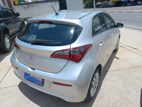 Imagem 9 de 15 de Hyundai Hb20 Comfort Plus 1.0 2019 Prata