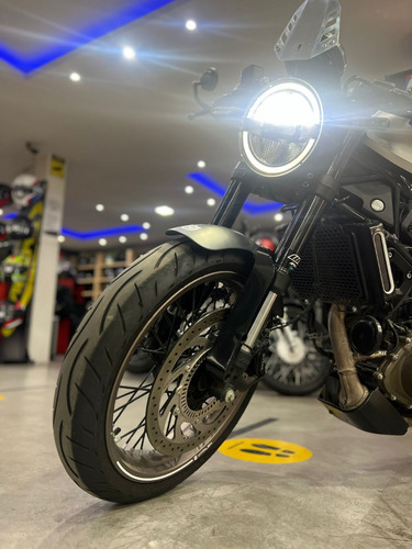 Husqvarna Vitpilen 401 Año 2021 Mg Bikes