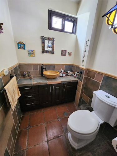 Imagen 8 de 27 de Vendo Hermosa Casa Ubicada En Sector Exclusivo De Alta Plusvalía, Excelente Estado
