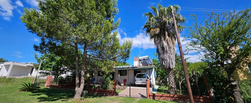 Venta Casa 3 Dormitorios / Agua De Oro