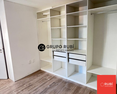 Venta De Apartamento 2 Dormitorios Duplex Con Patio Y Parrillero Tipo Casita