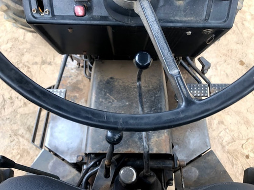 Imagem 2 de 9 de Valtra 785