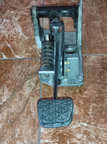 Pedal De Embrague Para Camión Mercedes 711 Original