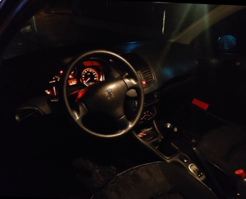 Peugeot 207 2010 1.4 Xr Flex 3p