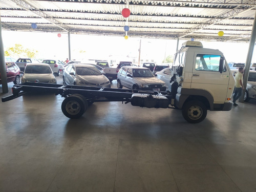 Imagem 4 de 8 de Volkswagen - 8150 Delivery