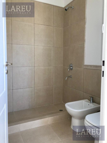 Imagen 20 de 26 de Casa En Venta - Barrio El Canton