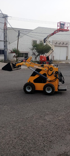 Minicargador Marca Furd Modelo Dt-380 Año 2024 En Querétaro.