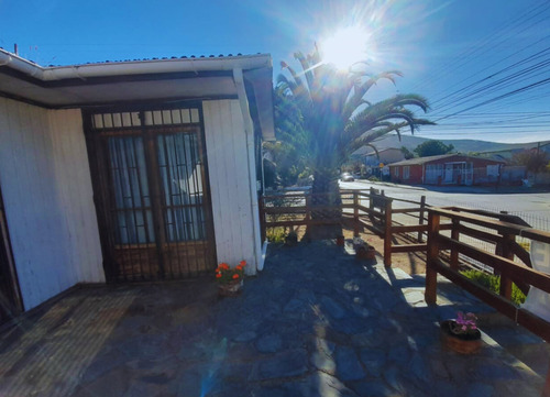 Cómoda Casa En El Corazón De Papudo