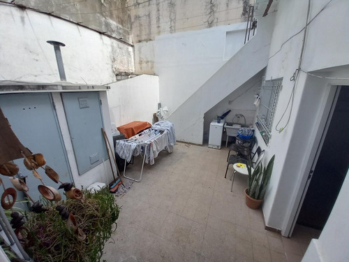 Imagen 9 de 18 de Venta Casa De Pasillo, Dorrego 262 A Reciclar.