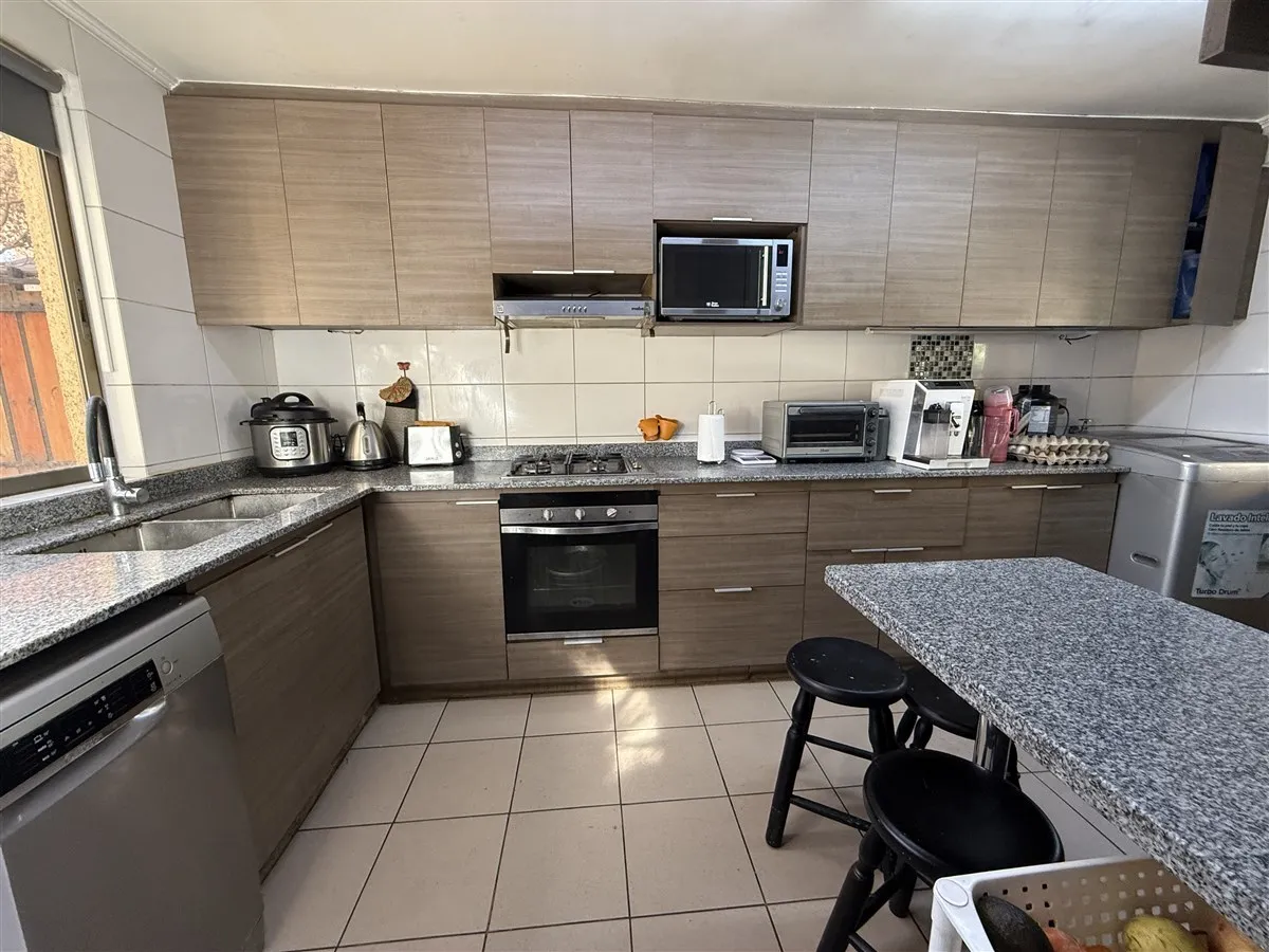 Imagen 4 de 18 de Espectacular Casa En Venta De 4 Dorm. En Peñalolén