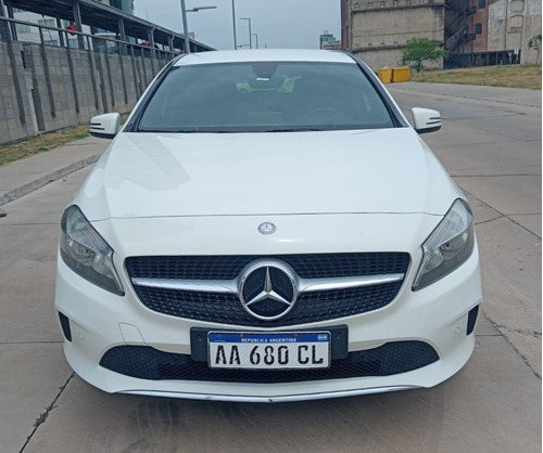 Imagen 11 de 11 de Mercedes Benz A200 Blueefficency Urban At 2016 Financiado