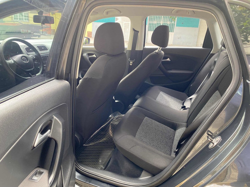 Imagen 7 de 13 de Volkswagen Polo 2019 1.6 L4 Sound Tiptronic At