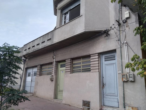 Imagen 1 de 12 de Venta De Casa Mas Local/vivienda 8 Dormitorios Coch Capurro