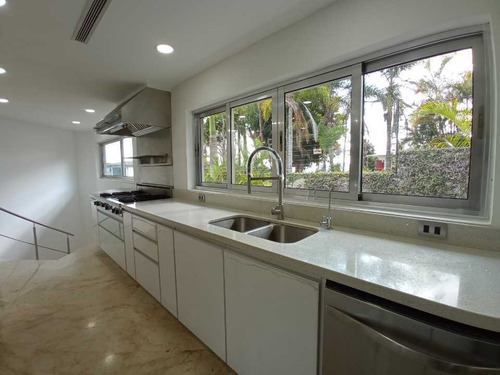 Imagen 14 de 29 de Se Vende Casa 900 M² 6h/7b/10pe La Lagunita