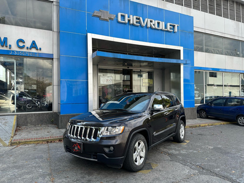 Jeep Grand Cherokee Sport Wagon 2013