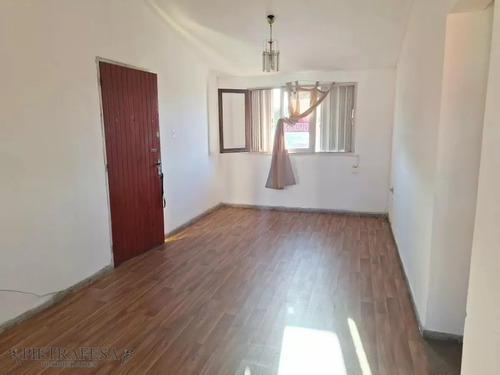 Apto En Venta 3 Dormitorios, 1 Baño- La Teja