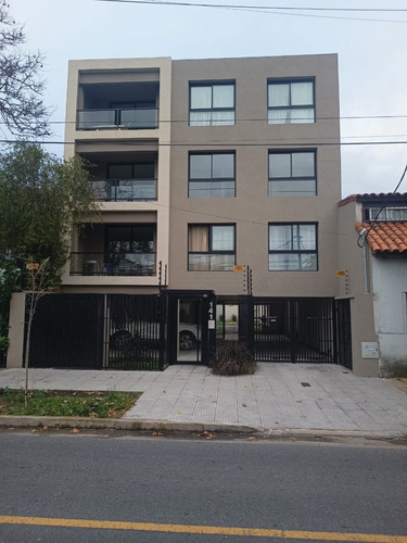 Departamento A Estrenar De 3 Ambientes, Gran Terraza Propia Y Dos Cocheras. Detalles De Categoría!