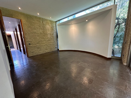 Comoda Y Amplia Casa En Condominio De Primer Nivel