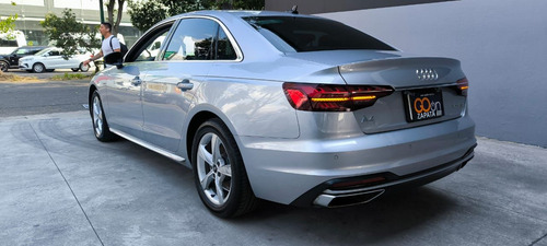 Audi A4 2.0 Select At