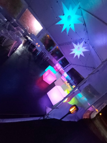 Alquiler Livings Led Luminoso Puff Mesa Frapera Barra Evento